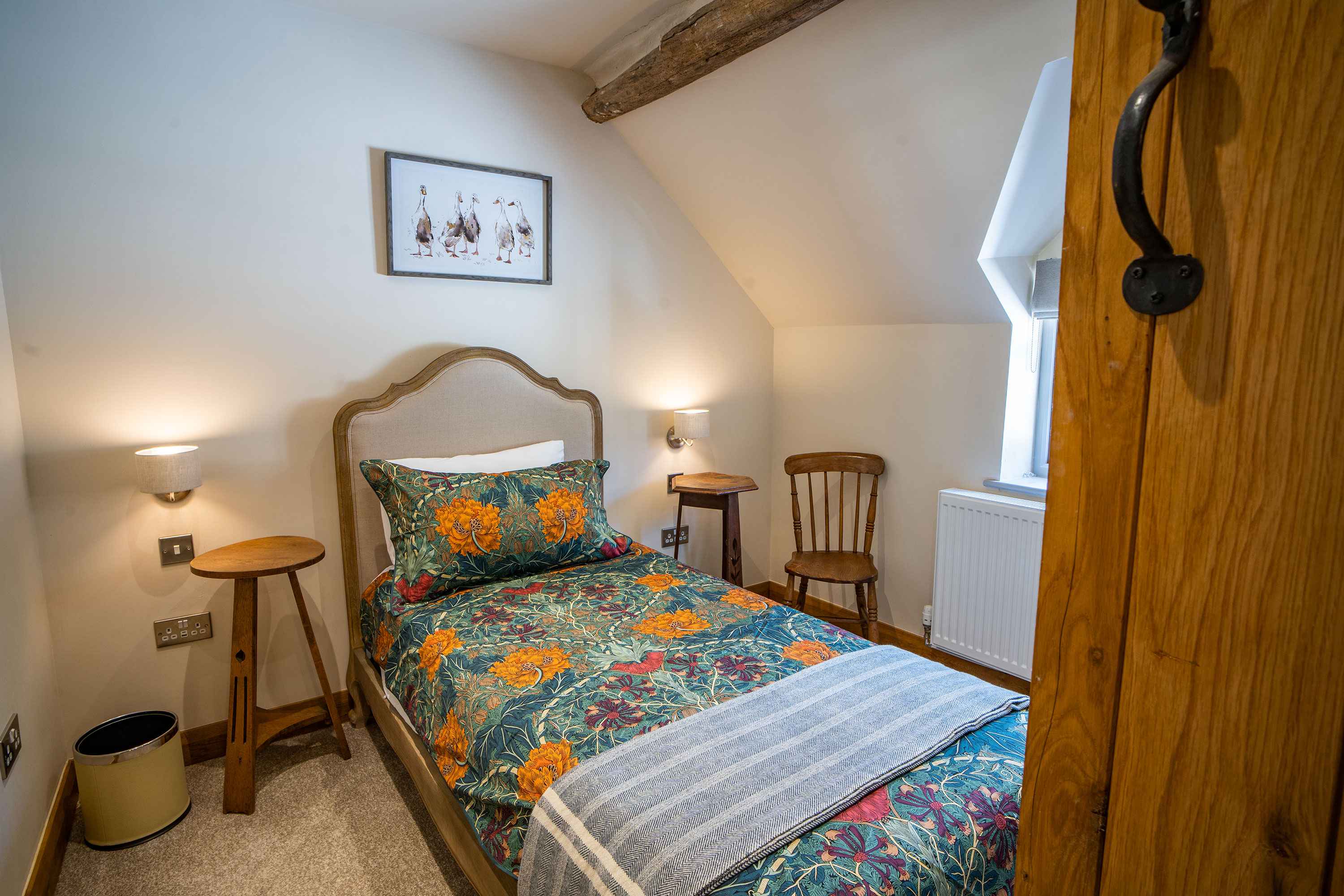 https://www.cotswoldcottageholidays.co.uk/media/images/MarchHareCottage13.original.jpg